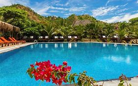 Bungalows&Suites Punta Camarón